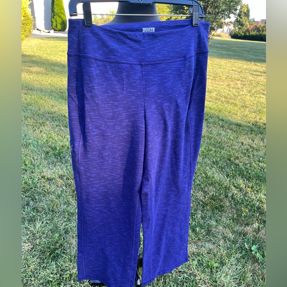 Nice Blue Duluth trading company flare Noga yoga pants size M 29 length